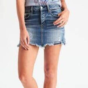 AMERICAN EAGLE OUTFITTER DENIM SUPER STRETCH SKIRT size 2‎